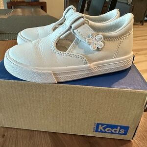 Keds Daphne White Leather Flower Detail Shoes
